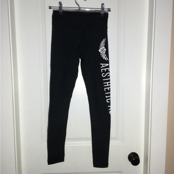 Aesthetic assembly black leggings - Picture 2 of 4